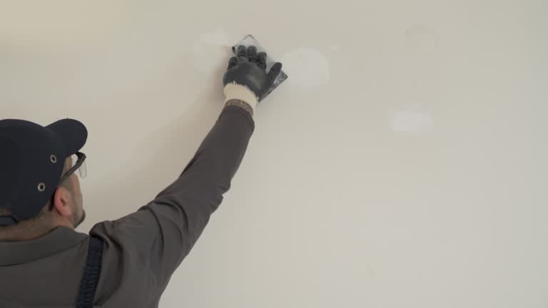 Best Drywall Crack Repair  in Munford, AL